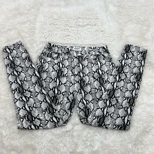 Frame Snake Print All High Rise Cigarette Jean size 29  W411799